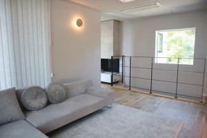 25B26AA6-2F12-4261-B262-596A58EE9179